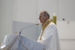 ksiądz Tomasz szopa